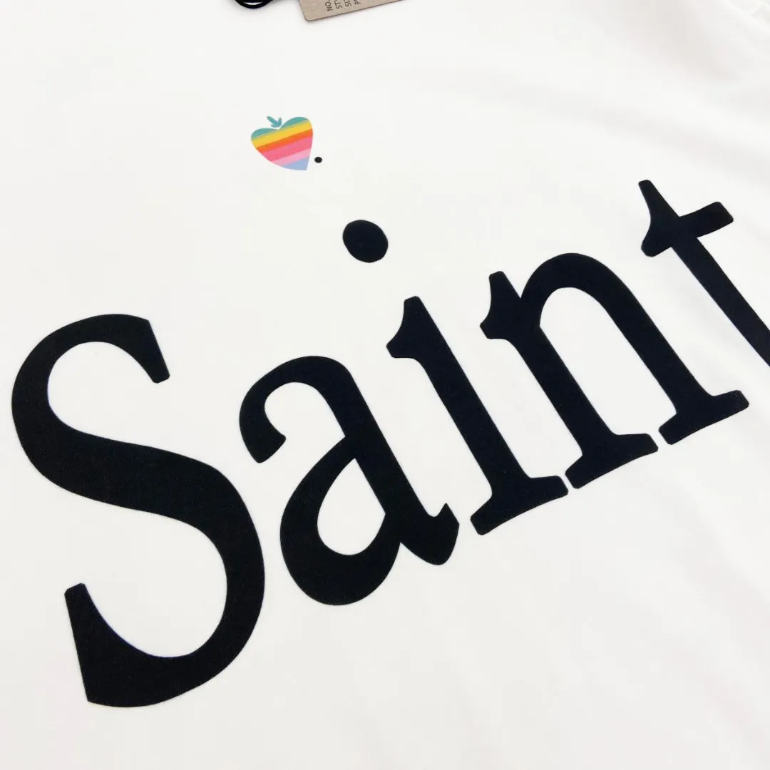 Saint Michael's rainbow apple letter print on the chest, distressed retro Vintage loose short sleeves, digital white ink direct spray, the fabric is breathable, and the pattern is three-dimensional and clear. Fabric: Double yarn 240g Style number: S920 Size: S-M-L-XL Color: White Price: P110